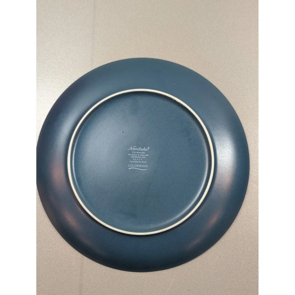 Noritake Colorwave Blue Stoneware Plates Set of 2‎ Dinner Salad Coupe 8484Y
